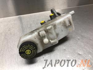 Usagé Cylindre de frein principal Toyota Verso 2.2 16V D-CAT Prix € 49,95 Règlement à la marge proposé par Japoto Parts B.V.