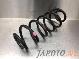 Usagé Ressort de flexion arrière Toyota Verso 2.2 16V D-CAT Prix € 19,95 Règlement à la marge proposé par Japoto Parts B.V.