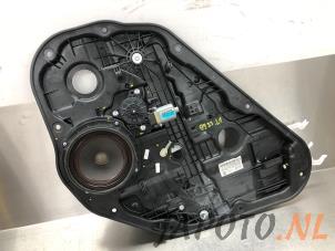 Usagé Mécanique vitre 4portes arrière gauche Hyundai i30 (GDHB5) 1.4 16V Prix € 44,95 Règlement à la marge proposé par Japoto Parts B.V.
