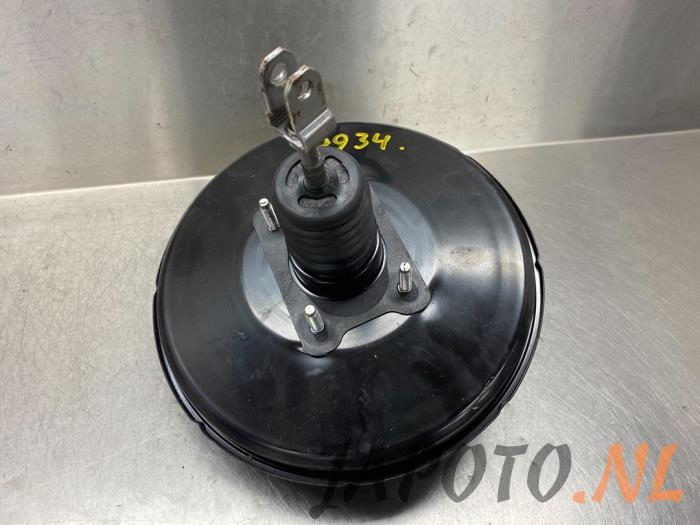 Usagé Assistant de freinage Toyota RAV4 (A4) 2.0 16V VVT-i 4x4 Prix € 104,95 Règlement à la marge proposé par Japoto Parts B.V.