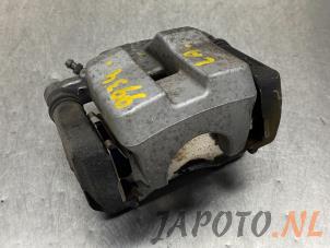 Used Rear brake calliper, left Toyota RAV4 (A4) 2.0 16V VVT-i 4x4 Price € 74,95 Margin scheme offered by Japoto Parts B.V.