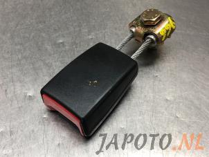 Usagé Attache ceinture arrière gauche Mitsubishi Colt CZC 1.5 16V Prix € 24,95 Règlement à la marge proposé par Japoto Parts B.V.