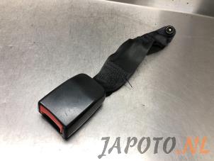 Usagé Insertion ceinture de sécurité arrière centre Kia Picanto (JA) 1.0 12V Prix € 19,99 Règlement à la marge proposé par Japoto Parts B.V.