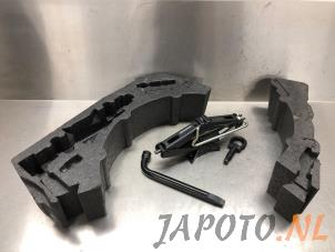 Used Tool set Nissan Micra (K12) 1.2 16V Price € 19,95 Margin scheme offered by Japoto Parts B.V.