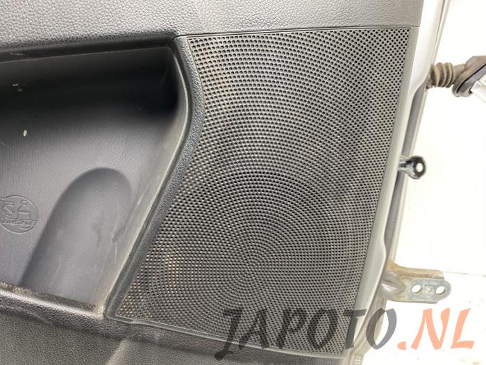 Rear door 4-door, left from a Kia Sportage (SL) 2.0 CRDi 16V VGT 4x4 2014
