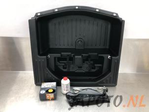 Used Tool set Nissan Note (E12) 1.2 68 Price € 49,95 Margin scheme offered by Japoto Parts B.V.