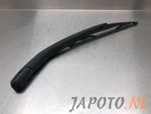 Used Rear wiper arm Hyundai i20 1.2i 16V Price € 14,99 Margin scheme offered by Japoto Parts B.V.