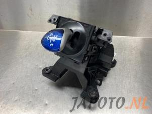 Used Gear-change mechanism Toyota Auris (E15) 1.8 16V HSD Full Hybrid Price € 74,95 Margin scheme offered by Japoto Parts B.V.