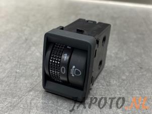 Used AIH headlight switch Nissan Note (E12) 1.2 68 Price € 9,95 Margin scheme offered by Japoto Parts B.V.