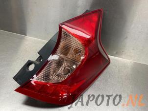 Używane Tylne swiatlo pozycyjne prawe Nissan Note (E12) 1.2 68 Cena € 99,95 Procedura marży oferowane przez Japoto Parts B.V.