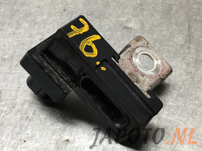 Begagnade Batterisensor Suzuki Ignis (MF) 1.2 Dual Jet 16V Smart Hybrid AllGrip Pris € 36,74 Marginaltabell erbjuds av Japoto Parts B.V.