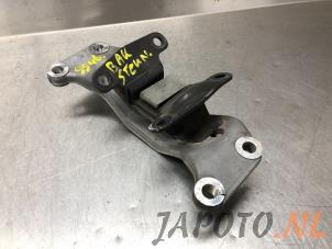 Used Gearbox mount Toyota GT 86 (ZN) 2.0 16V Price € 34,95 Margin scheme offered by Japoto Parts B.V.