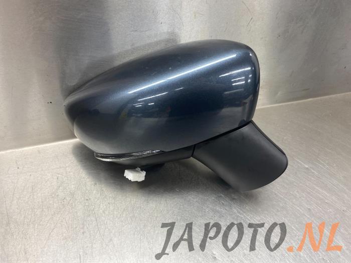 Wing mirror, right from a Nissan Micra (K14) 1.0 IG-T 100 2020