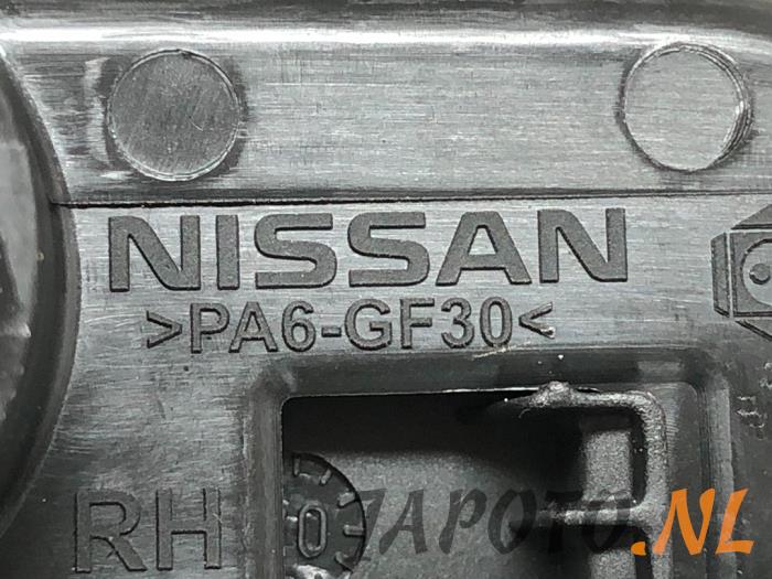 Front door handle 4-door, right from a Nissan Micra (K14) 1.0 IG-T 100 2020