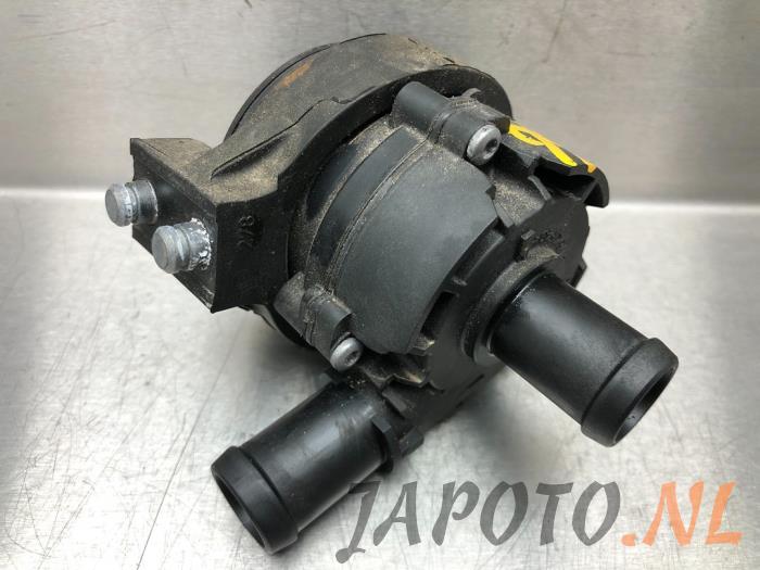 Begagnade Extra vattenpump Nissan Micra (K14) 1.0 IG-T 100 Pris € 104,95 Marginaltabell erbjuds av Japoto Parts B.V.