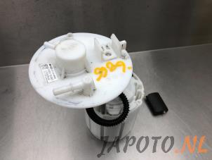 Usados Bomba eléctrica de combustible Kia Stonic (YB) 1.0i T-GDi 12V Eco-Dynamics+ Precio € 124,95 Norma de margen ofrecido por Japoto Parts B.V.