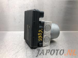 Usagé Pompe ABS Kia Stonic (YB) 1.0i T-GDi 12V Eco-Dynamics+ Prix € 249,95 Règlement à la marge proposé par Japoto Parts B.V.