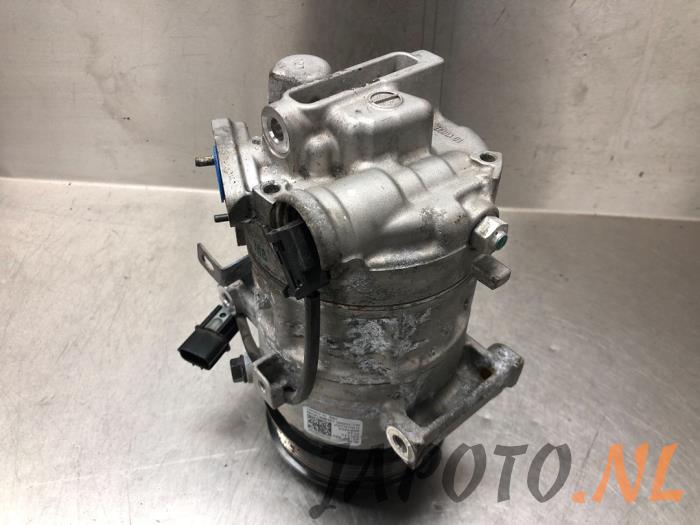 Usagé Pompe clim Hyundai i20 (BC3) 1.0 T-GDI 100 Mild Hybrid 48V 12V Prix € 208,95 Règlement à la marge proposé par Japoto Parts B.V.