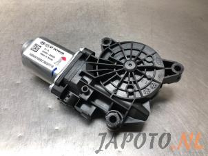 Usados Motor de ventanilla de puerta Kia Niro I (DE) 1.6 GDI Hybrid Precio € 39,00 Norma de margen ofrecido por Japoto Parts B.V.