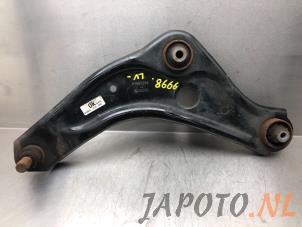 Used Front lower wishbone, left Nissan Qashqai (J11) 1.3 DIG-T 140 16V Price € 100,00 Margin scheme offered by Japoto Parts B.V.