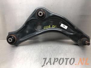 Used Front lower wishbone, right Nissan Qashqai (J11) 1.3 DIG-T 140 16V Price € 100,00 Margin scheme offered by Japoto Parts B.V.
