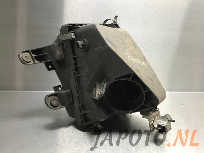 Begagnade Luftfilterhus Mazda Xedos 9 2.5i V6 24V Kat. Pris € 36,75 Marginaltabell erbjuds av Japoto Parts B.V.