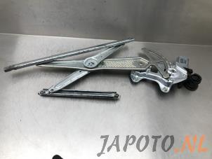 Used Window mechanism 4-door, front right Toyota Yaris Verso (P2) 1.3 16V Price € 49,95 Margin scheme offered by Japoto Parts B.V.