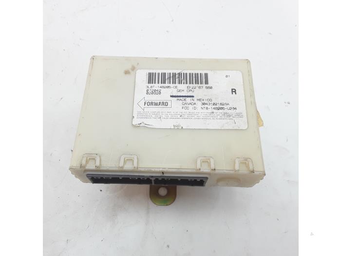 Usagé Ordinateur divers Mazda Tribute 2.0 16V 4x4 Prix € 42,00 Règlement à la marge proposé par Japoto Parts B.V.