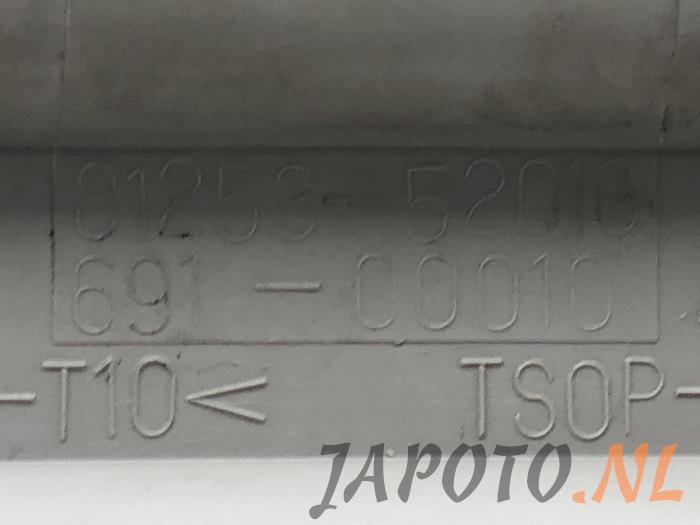 Eclairage intérieur arrière d'un Toyota Yaris Verso (P2) 1.3 16V 2005