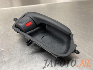 Used Front door handle 4-door, right Toyota Yaris IV (P21/PA1/PH1) 1.5 12V Hybrid Price € 14,99 Margin scheme offered by Japoto Parts B.V.