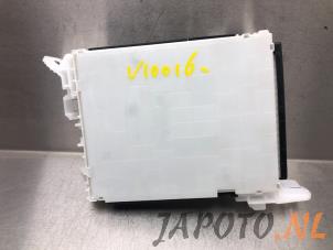 Usados Caja de fusibles Toyota Yaris IV (P21/PA1/PH1) 1.5 12V Hybrid Precio € 99,95 Norma de margen ofrecido por Japoto Parts B.V.