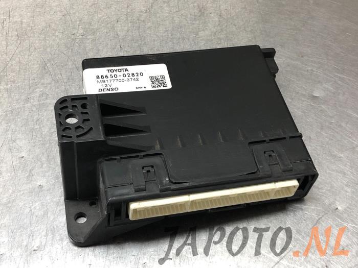 Used Body control computer Toyota Auris (E15) 1.8 16V HSD Full Hybrid Price € 52,49 Margin scheme offered by Japoto Parts B.V.