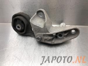 Używane Wspornik silnika Mazda 2 (DE) 1.3 16V MZR Cena € 24,95 Procedura marży oferowane przez Japoto Parts B.V.