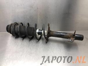 Usagé Barre amortisseur avant gauche Toyota Aygo (B10) 1.0 12V VVT-i Prix € 24,95 Règlement à la marge proposé par Japoto Parts B.V.