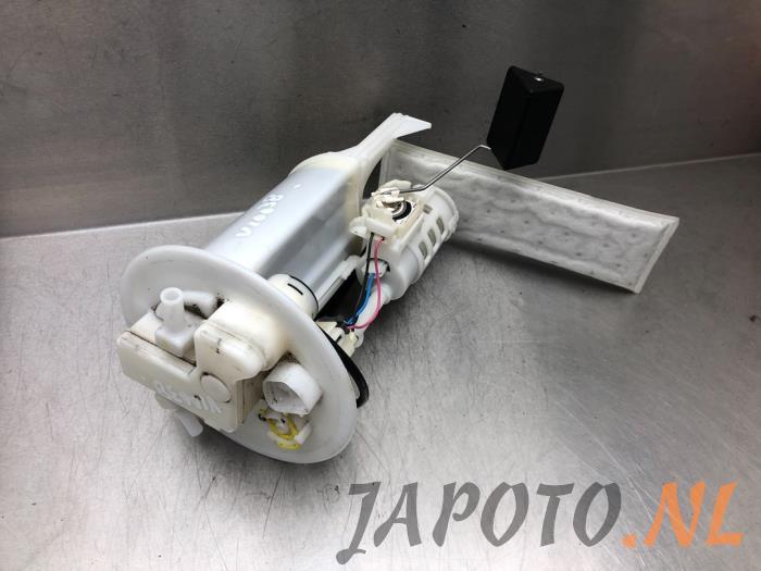 Usagé Pompe essence Subaru Trezia 1.33 16V Dual VVT-I Prix € 73,45 Règlement à la marge proposé par Japoto Parts B.V.