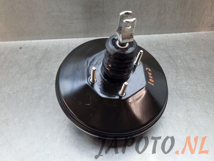 Usagé Assistant de freinage Toyota Aygo (B40) 1.0 12V VVT-i Prix € 41,95 Règlement à la marge proposé par Japoto Parts B.V.