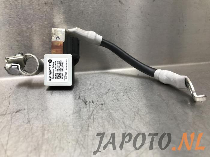 Sensor de batería de un Kia Stonic (YB) 1.0i T-GDi 12V Eco-Dynamics+ 2021