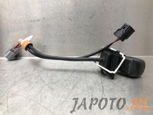 Używane Kamera cofania Kia Stonic (YB) 1.0i T-GDi 12V Eco-Dynamics+ Cena € 149,99 Procedura marży oferowane przez Japoto Parts B.V.