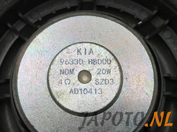 Haut-parleur d'un Kia Stonic (YB) 1.0i T-GDi 12V Eco-Dynamics+ 2021