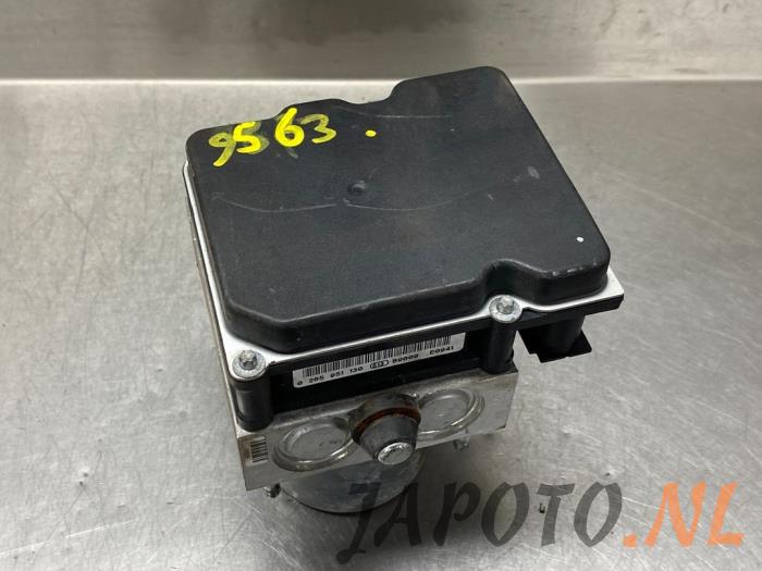 Used ABS pump Subaru Impreza III (GH/GR) 2.0D AWD Price € 157,50 Margin scheme offered by Japoto Parts B.V.