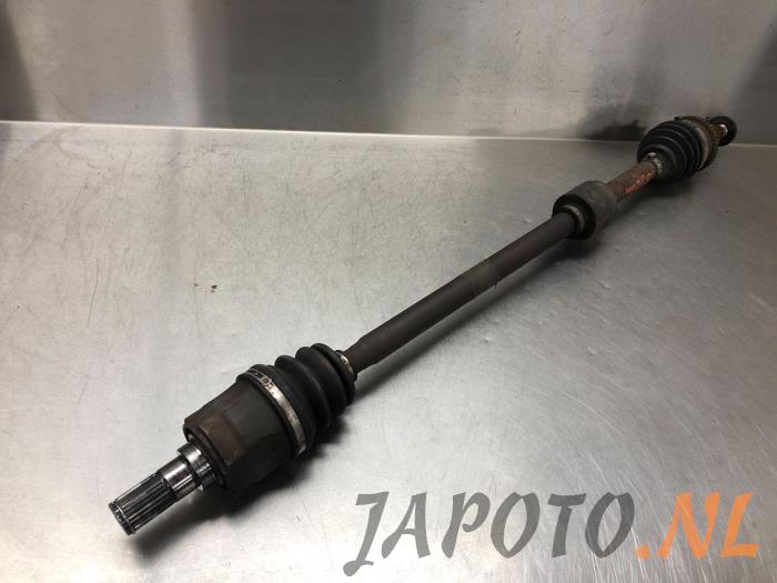 Front drive shafts, right with engine code BP027742 stock