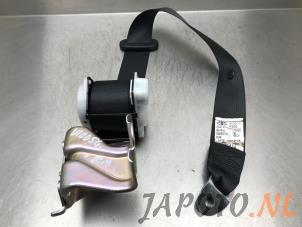 Used Rear seatbelt, right Toyota Auris (E18) 1.8 16V Hybrid Price € 50,00 Margin scheme offered by Japoto Parts B.V.