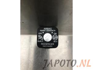 Used Airbag lock Toyota Auris (E18) 1.8 16V Hybrid Price € 8,95 Margin scheme offered by Japoto Parts B.V.