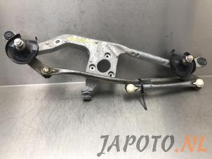 Used Wiper mechanism Toyota Auris (E18) 1.8 16V Hybrid Price € 49,95 Margin scheme offered by Japoto Parts B.V.