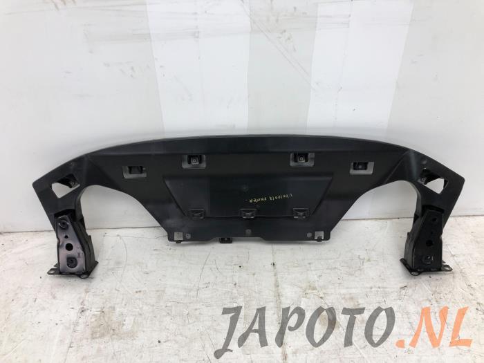 Front bumper frame from a Mazda CX-5 (KE,GH) 2.5 SkyActiv-G 192 16V 4WD 2015