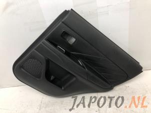 Używane Tapicerka drzwi prawych tylnych wersja 4-drzwiowa Mitsubishi Outlander (GF/GG) 2.0 16V PHEV 4x4 Cena € 74,95 Procedura marży oferowane przez Japoto Parts B.V.