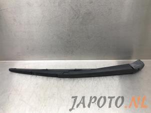 Used Rear wiper arm Mazda CX-5 (KE,GH) 2.5 SkyActiv-G 192 16V 4WD Price € 19,99 Margin scheme offered by Japoto Parts B.V.