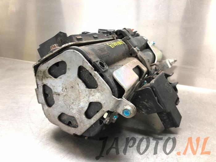 Start/stop capacitor from a Mazda CX-5 (KE,GH) 2.5 SkyActiv-G 192 16V 4WD 2015