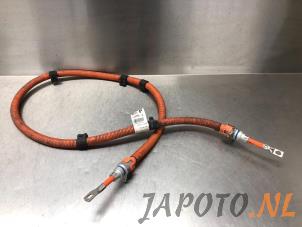 Usados Cable de carga híbrido Mitsubishi Outlander (GF/GG) 2.0 16V PHEV 4x4 Precio € 49,95 Norma de margen ofrecido por Japoto Parts B.V.