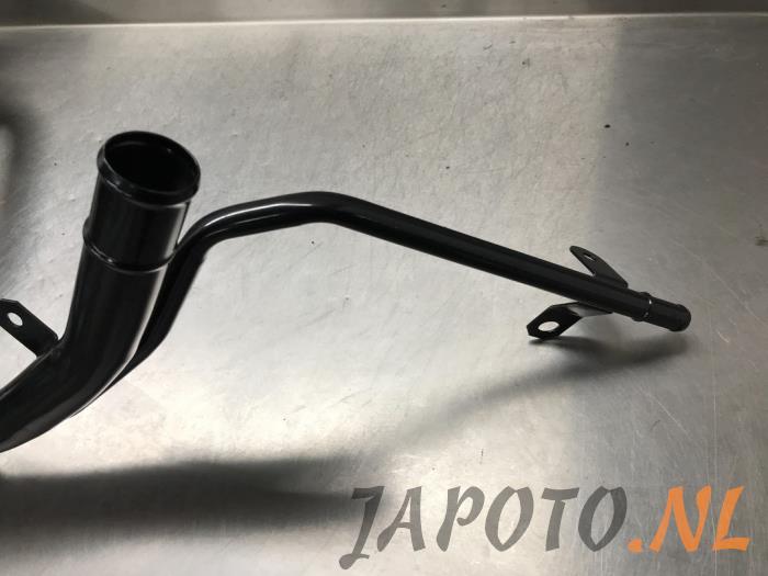 Fuel tank filler pipe Nissan Qashqai 9990005200